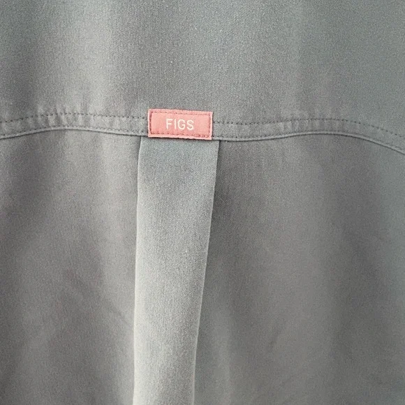 Figs Rafaela Oversized Scrub Top - Picture 6 of 8